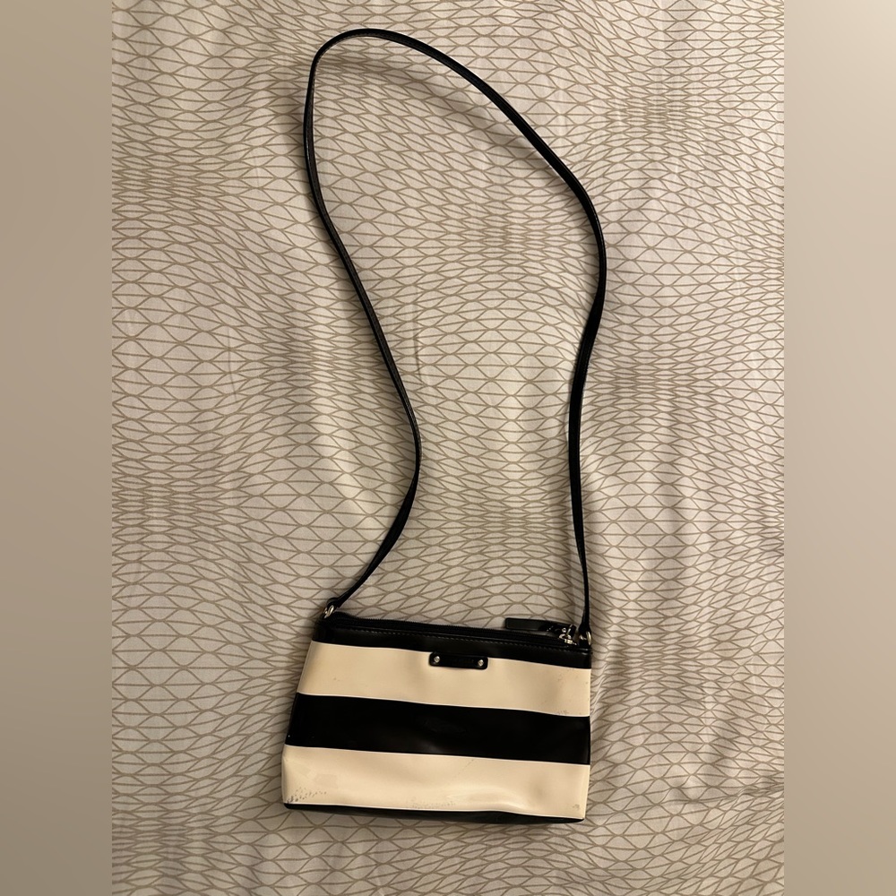 Kate Spade Penn Valley Amy Crossbody Patent Black White Stripe